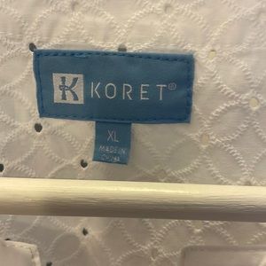 Brand New great to for Summer. White eyelet 3/4 length sleeves